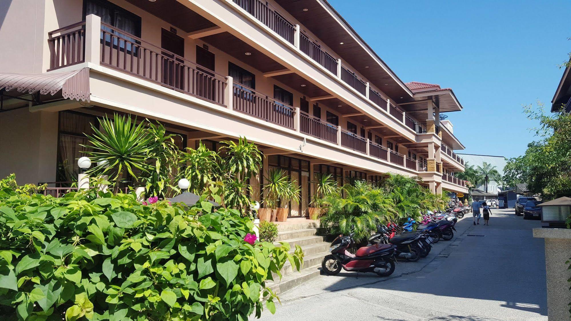 Panupong Hotel Chaweng  Exterior photo